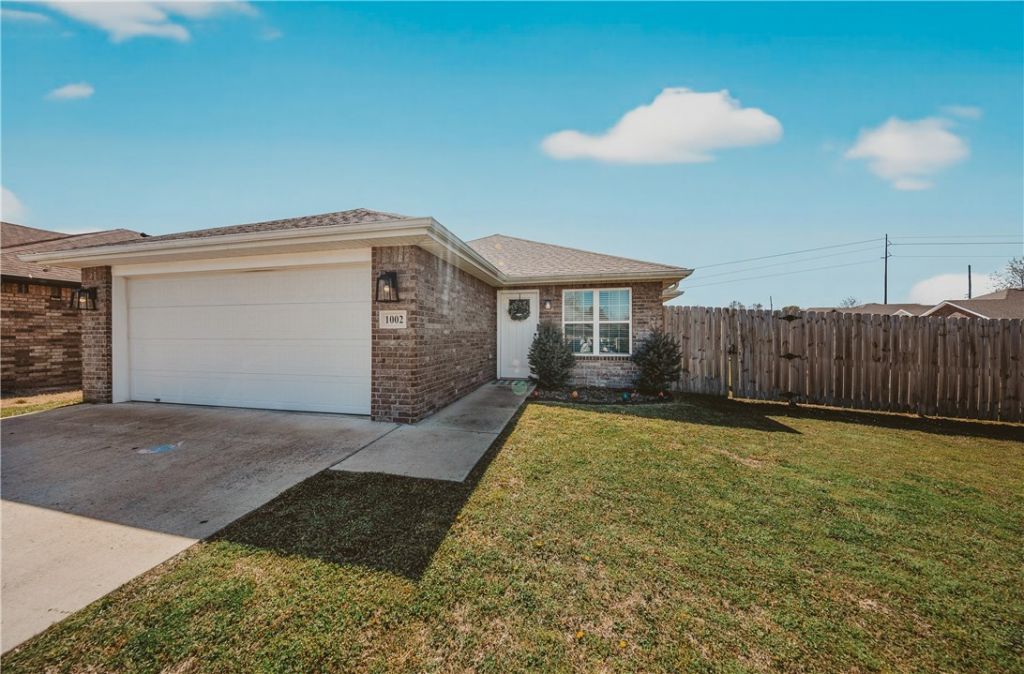 1002 E Olrich Street, Rogers, AR 72756 Main Photo