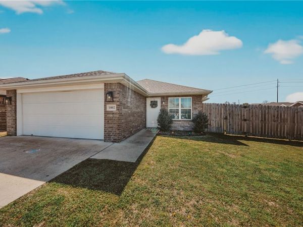 1002 E Olrich Street, Rogers, AR 72756