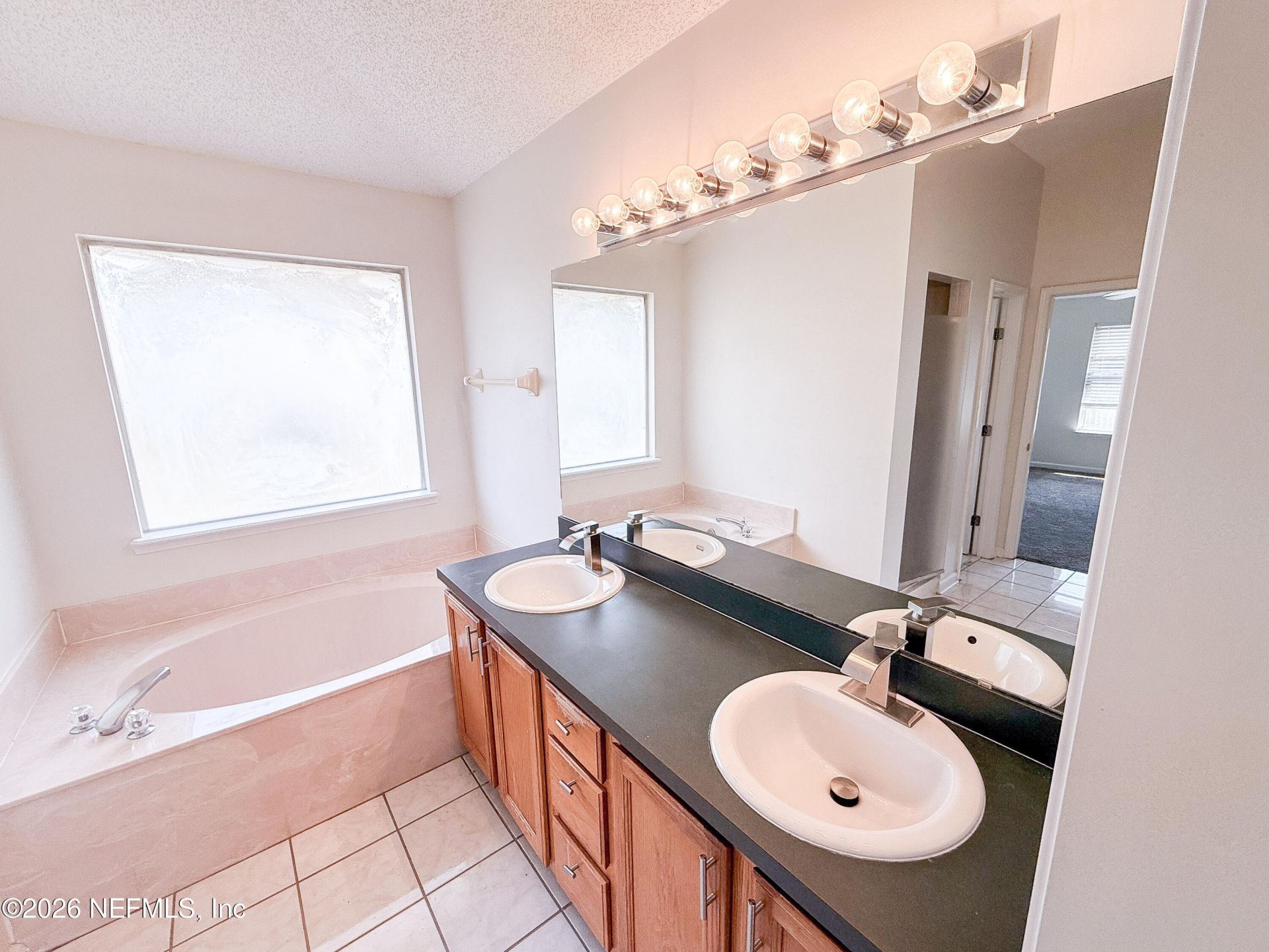 6112 Winding Bridge Drive, Jacksonville, FL 32277 Photo