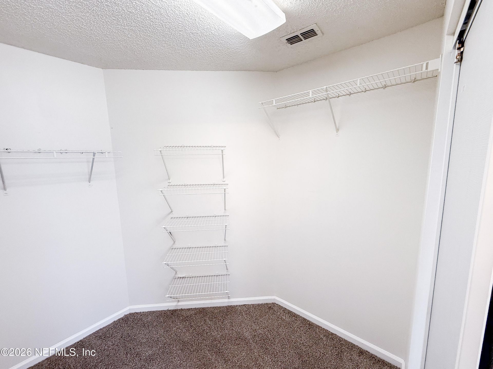 6112 Winding Bridge Drive, Jacksonville, FL 32277 Photo