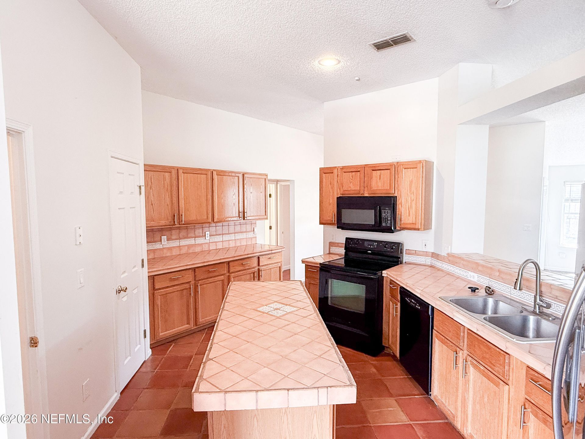 6112 Winding Bridge Drive, Jacksonville, FL 32277 Photo