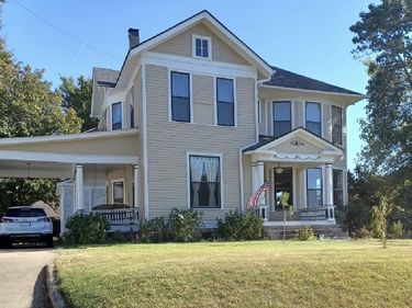 1014 E Main Street, Batesville, AR 72501