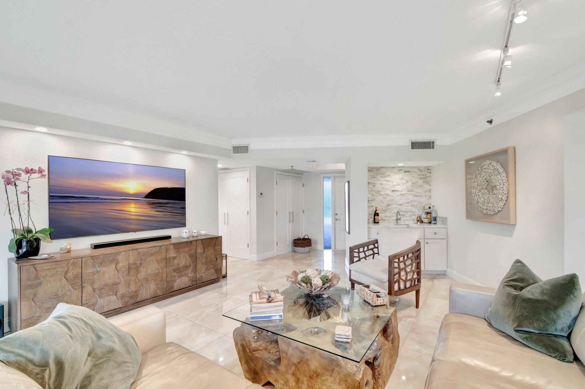 5279 S Fountains Dr S S, Unit 304, Lake Worth, FL 33467 Photo