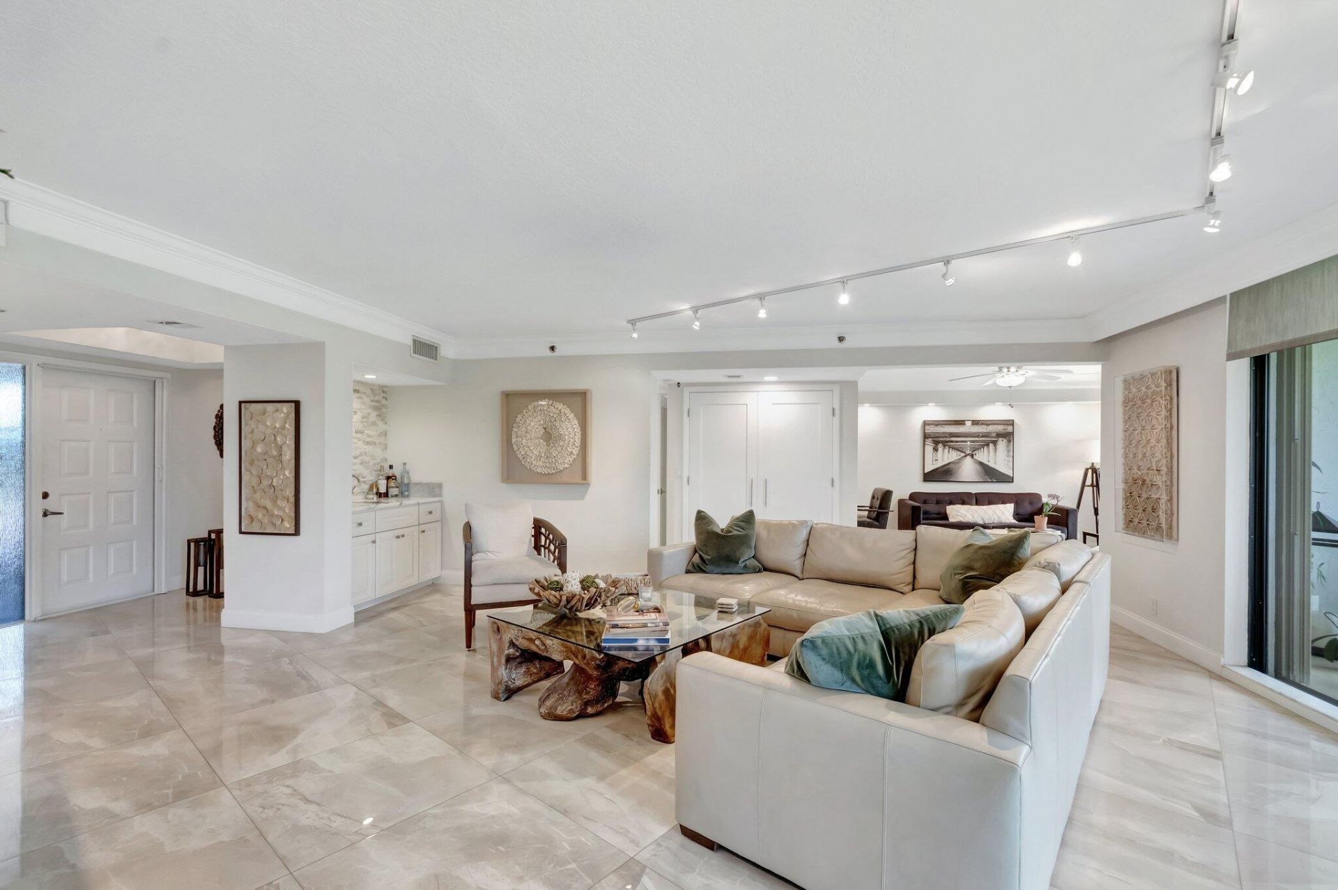 5279 S Fountains Dr S S, Unit 304, Lake Worth, FL 33467 Photo