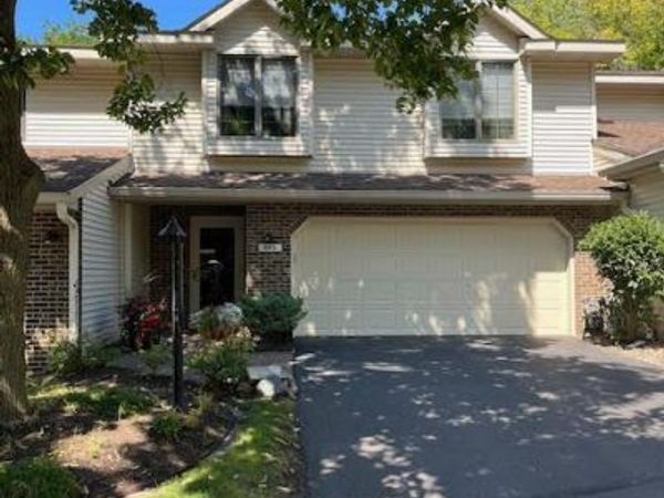 493 Sterling Street S, Maplewood, MN 55119