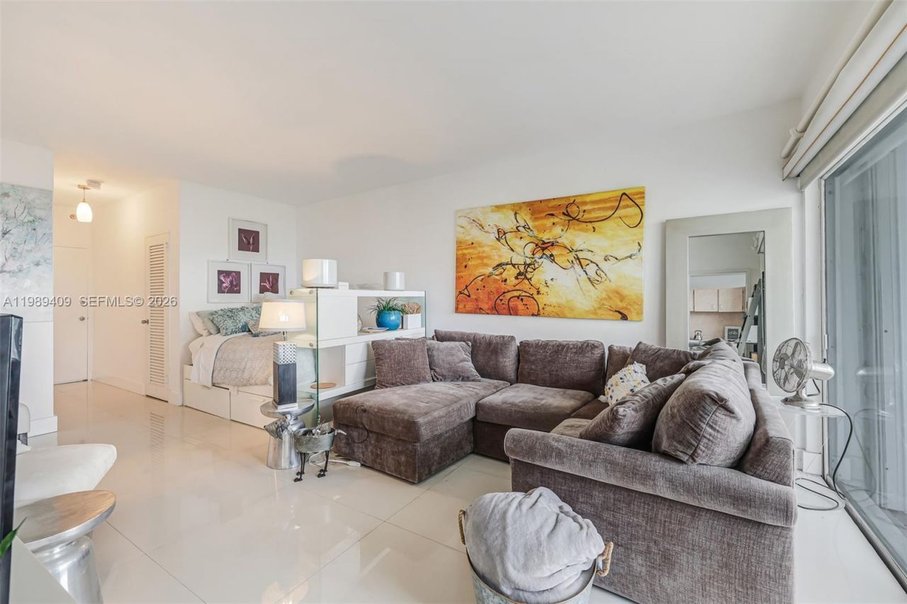 3 Island Ave , Unit 14A, Miami Beach, FL 33139 Photo