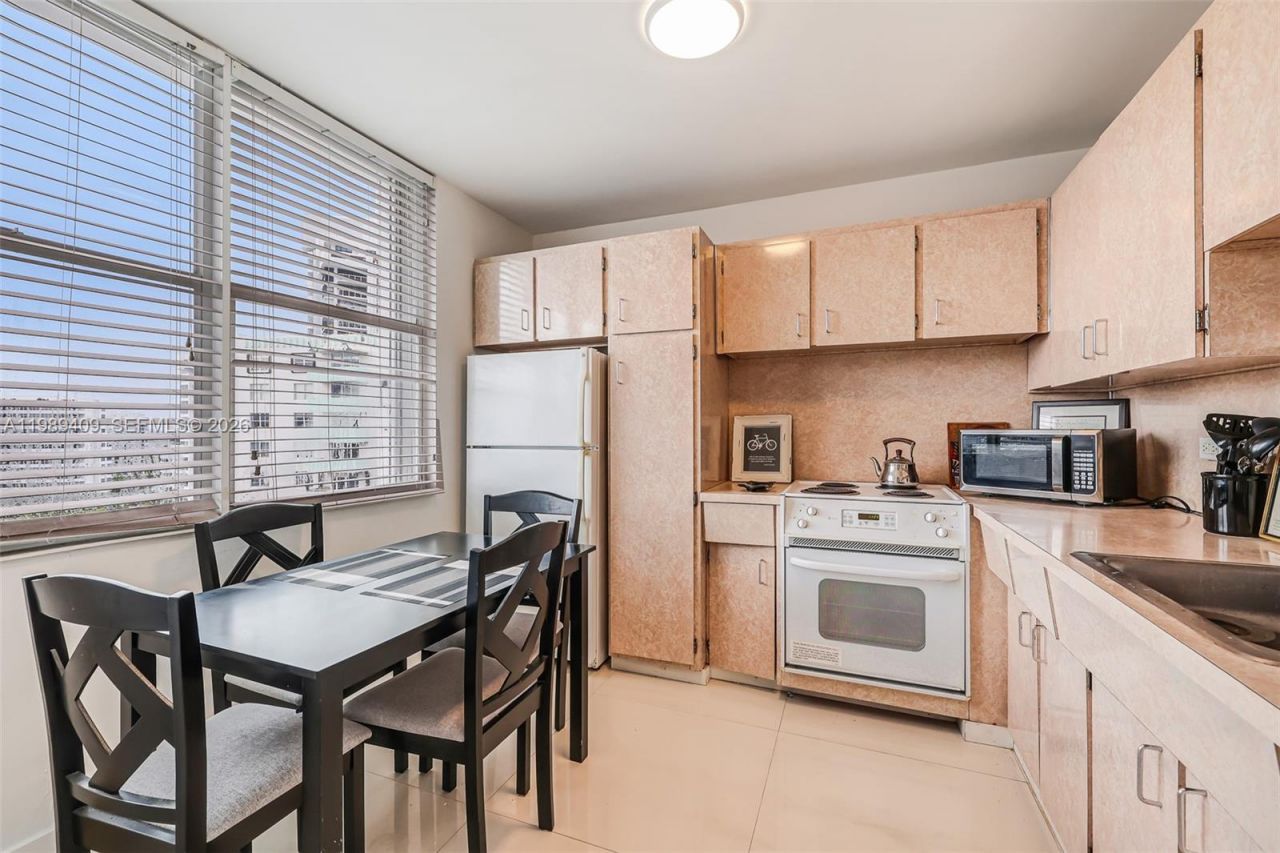 3 Island Ave , Unit 14A, Miami Beach, FL 33139 Photo