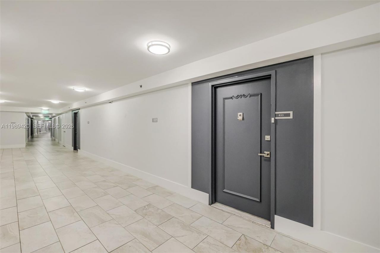 6039 Collins Ave , Unit 833, Miami Beach, FL 33140 Photo