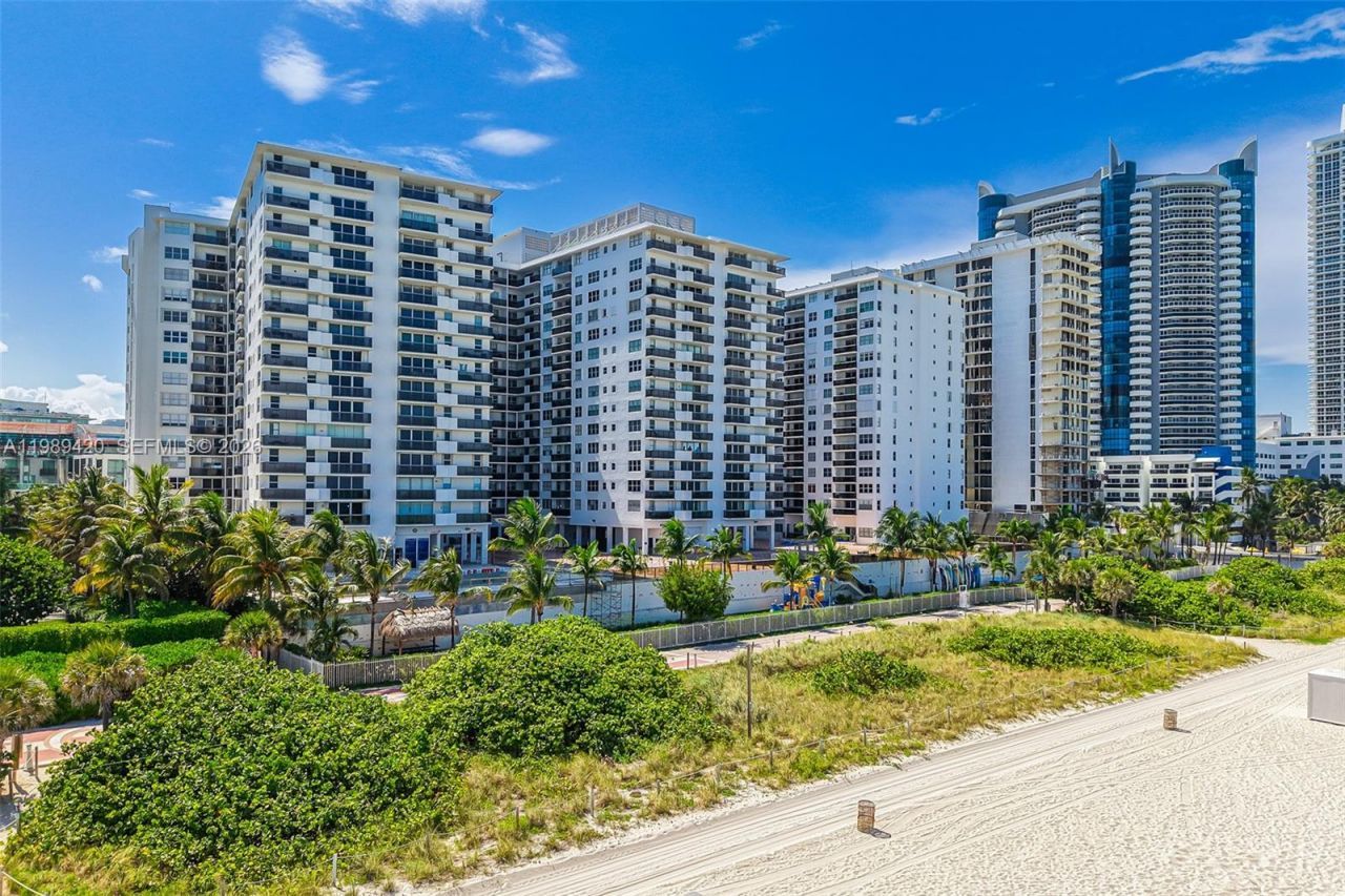 6039 Collins Ave , Unit 833, Miami Beach, FL 33140 Photo
