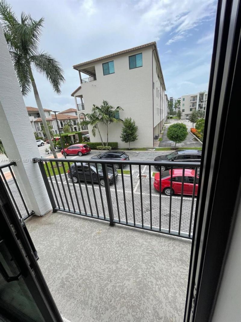 4700 NW 84th Ave , Unit 17, Doral, FL 33166 Photo