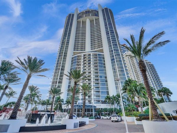 18101 Collins Ave , Unit 4106 + Cab, Sunny Isles Beach, FL 33160