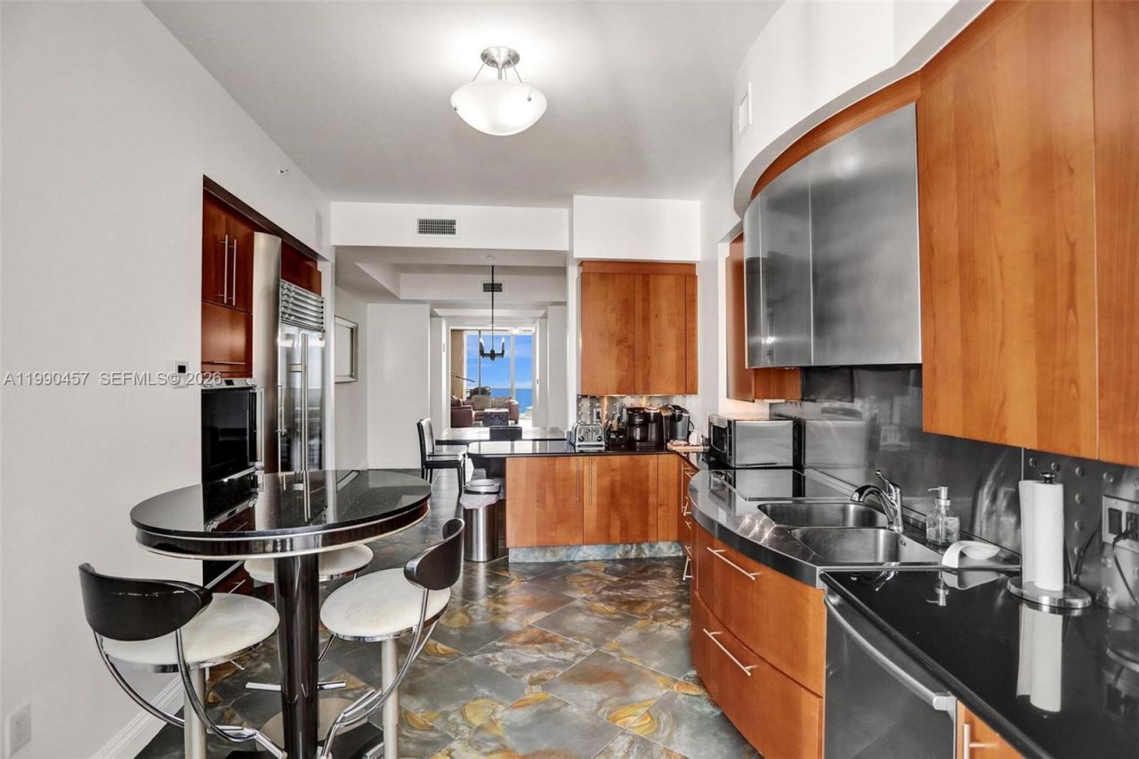 18101 Collins Ave , Unit 4106 + Cab, Sunny Isles Beach, FL 33160 Photo