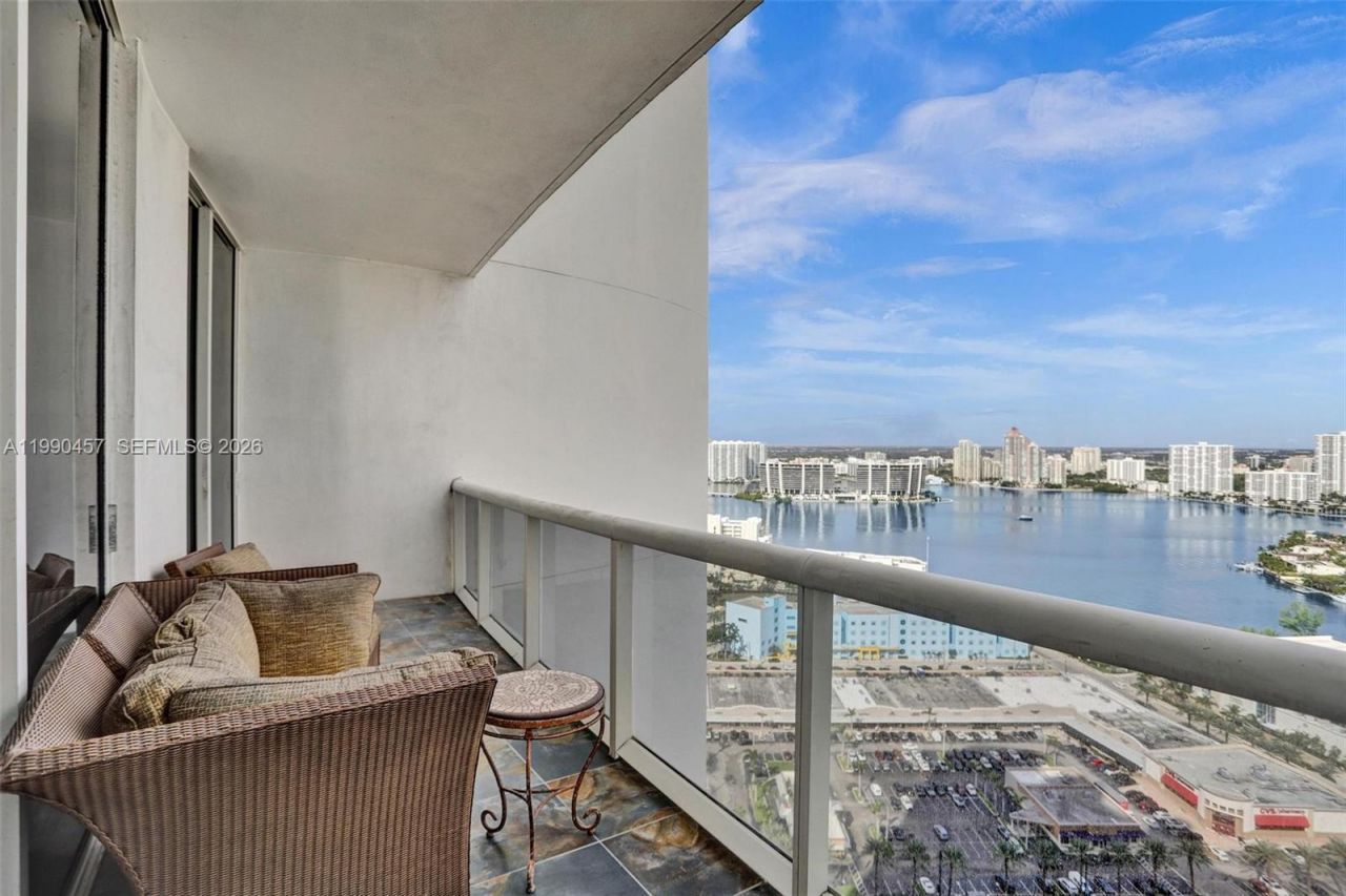 18101 Collins Ave , Unit 4106 + Cab, Sunny Isles Beach, FL 33160 Photo