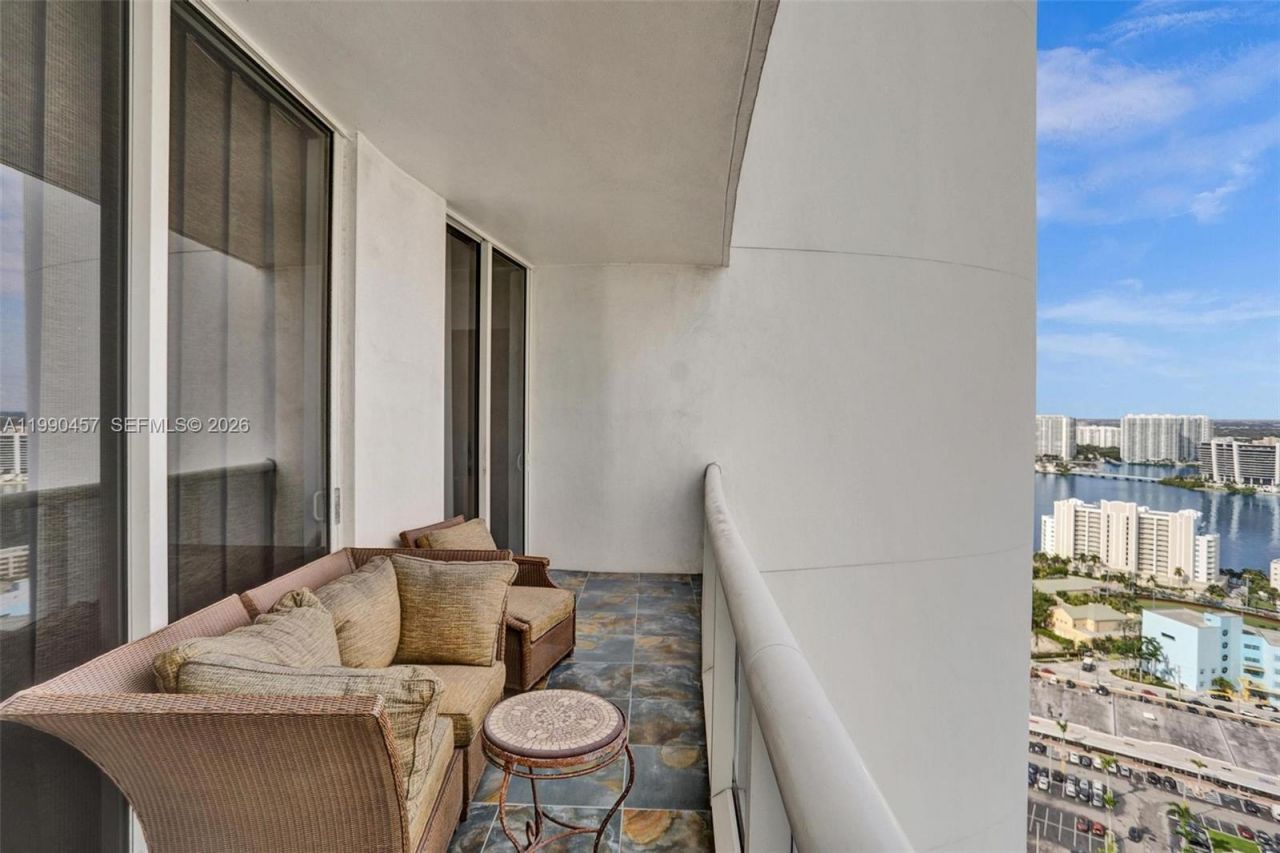 18101 Collins Ave , Unit 4106 + Cab, Sunny Isles Beach, FL 33160 Photo