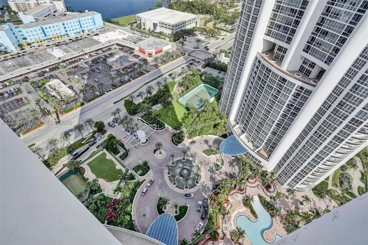 18101 Collins Ave , Unit 4106 + Cab, Sunny Isles Beach, FL 33160 Photo