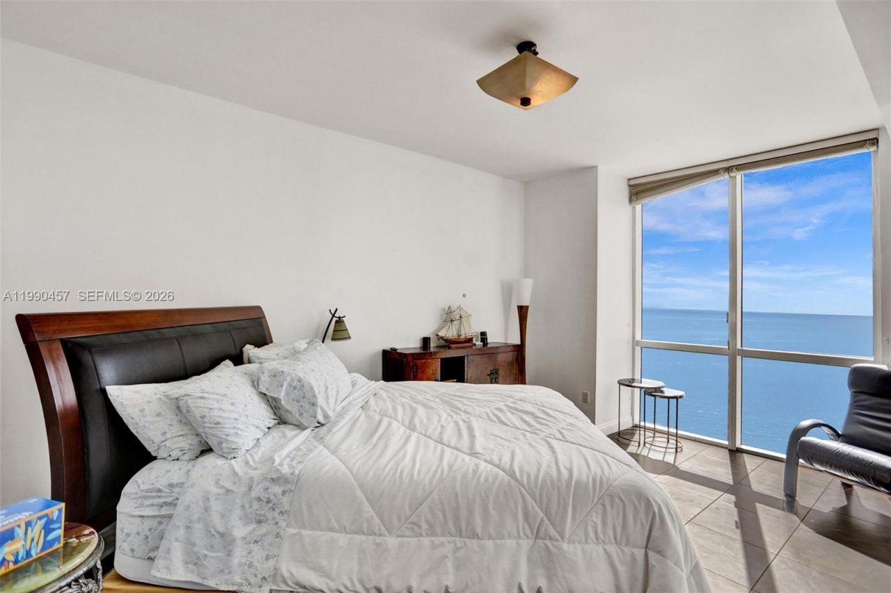 18101 Collins Ave , Unit 4106 + Cab, Sunny Isles Beach, FL 33160 Photo
