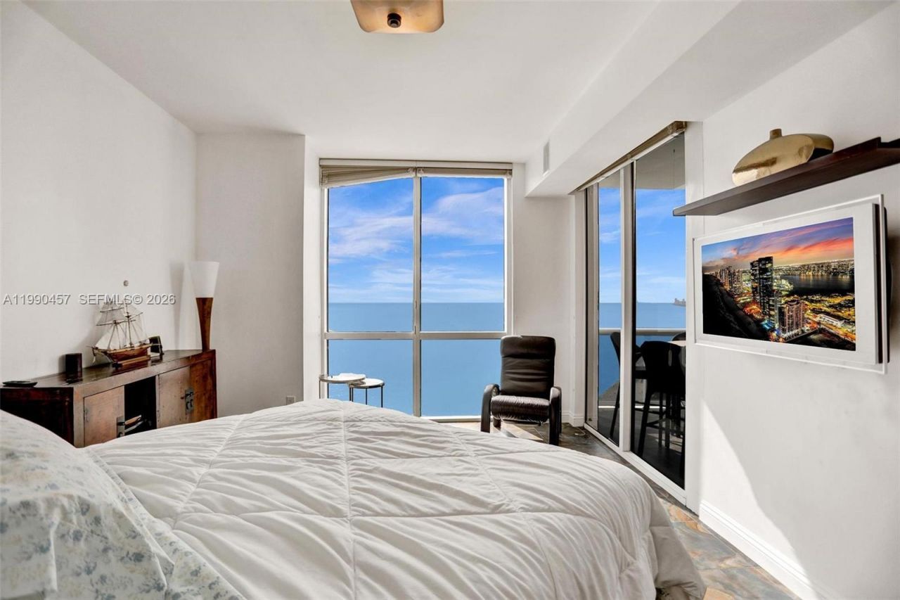 18101 Collins Ave , Unit 4106 + Cab, Sunny Isles Beach, FL 33160 Photo