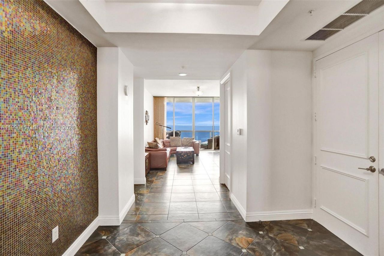 18101 Collins Ave , Unit 4106 + Cab, Sunny Isles Beach, FL 33160 Photo