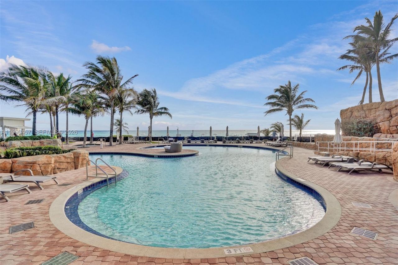 18101 Collins Ave , Unit 4106 + Cab, Sunny Isles Beach, FL 33160 Photo