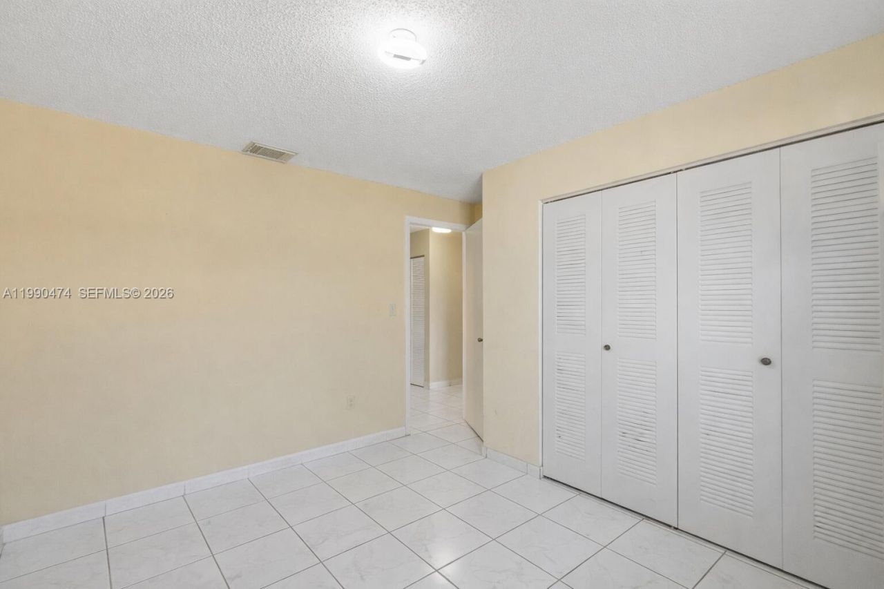8798 NW 111th Ter , Hialeah Gardens, FL 33018 Photo