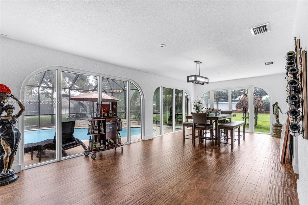 18851 SW 218th St, Miami, FL 33170 Photo