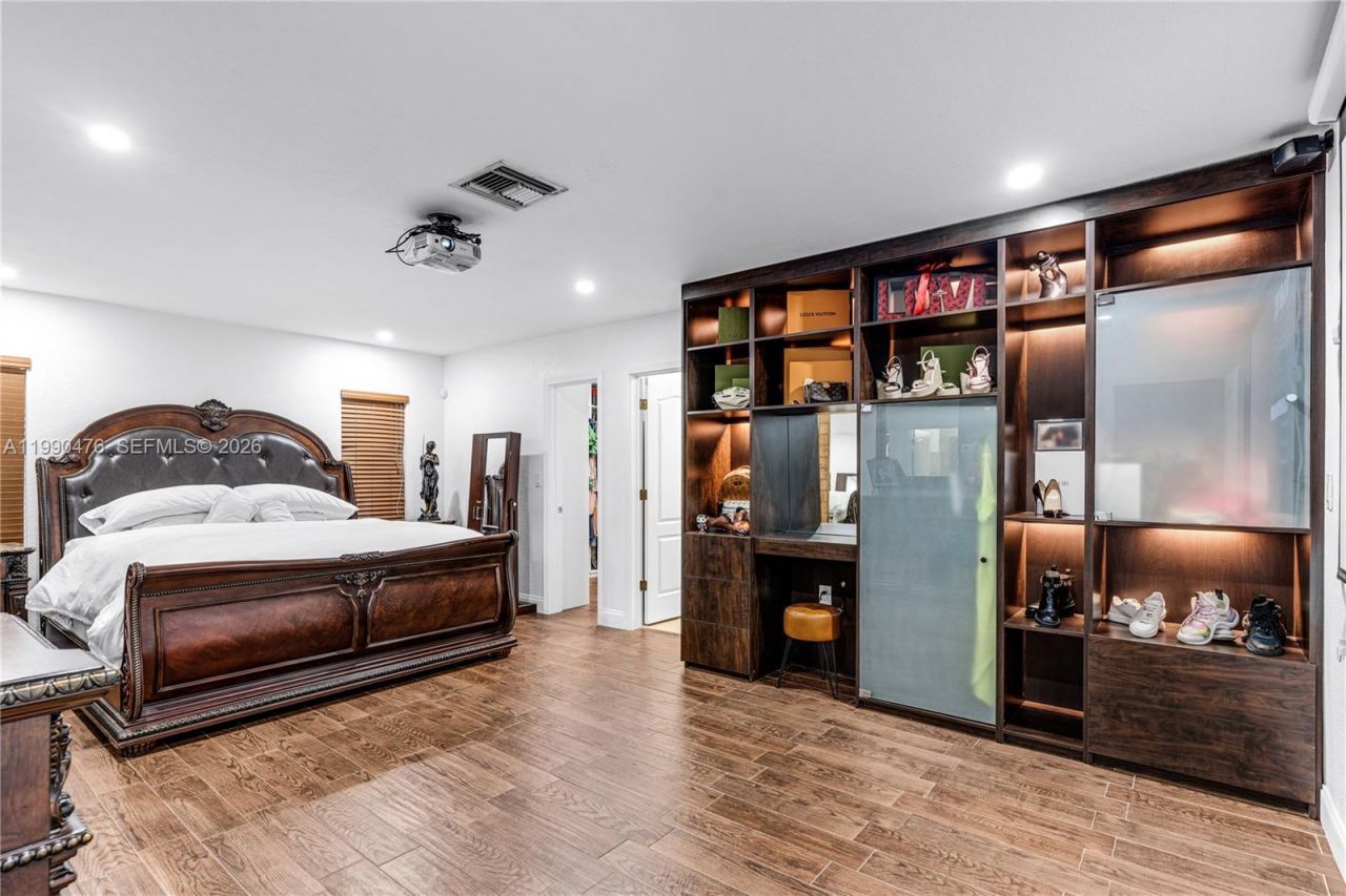 18851 SW 218th St, Miami, FL 33170 Photo