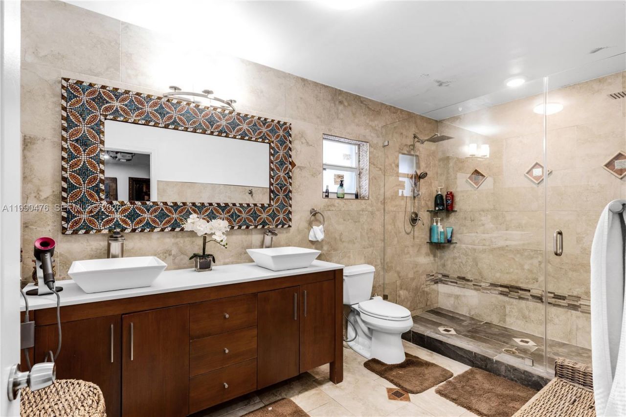 18851 SW 218th St, Miami, FL 33170 Photo