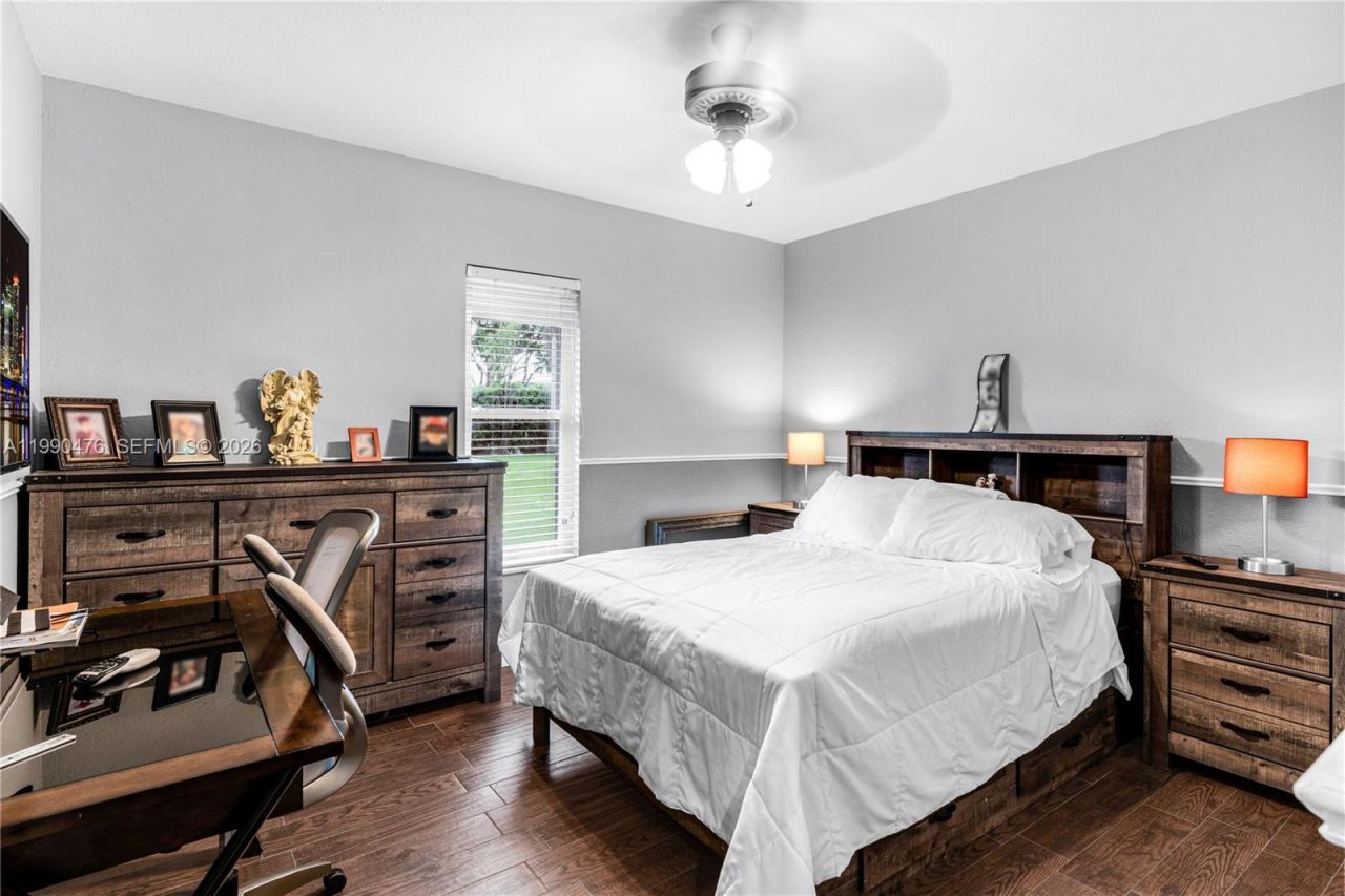 18851 SW 218th St, Miami, FL 33170 Photo