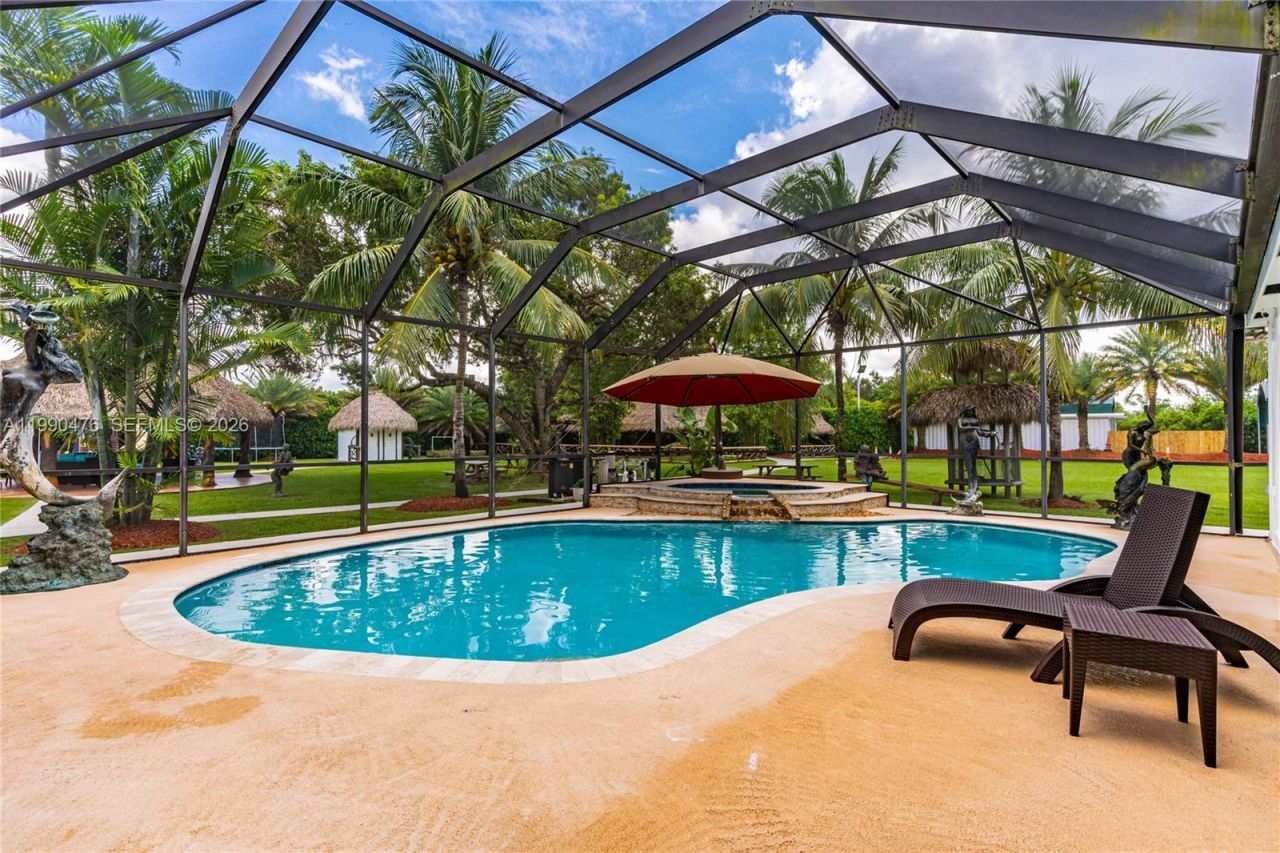 18851 SW 218th St, Miami, FL 33170 Photo