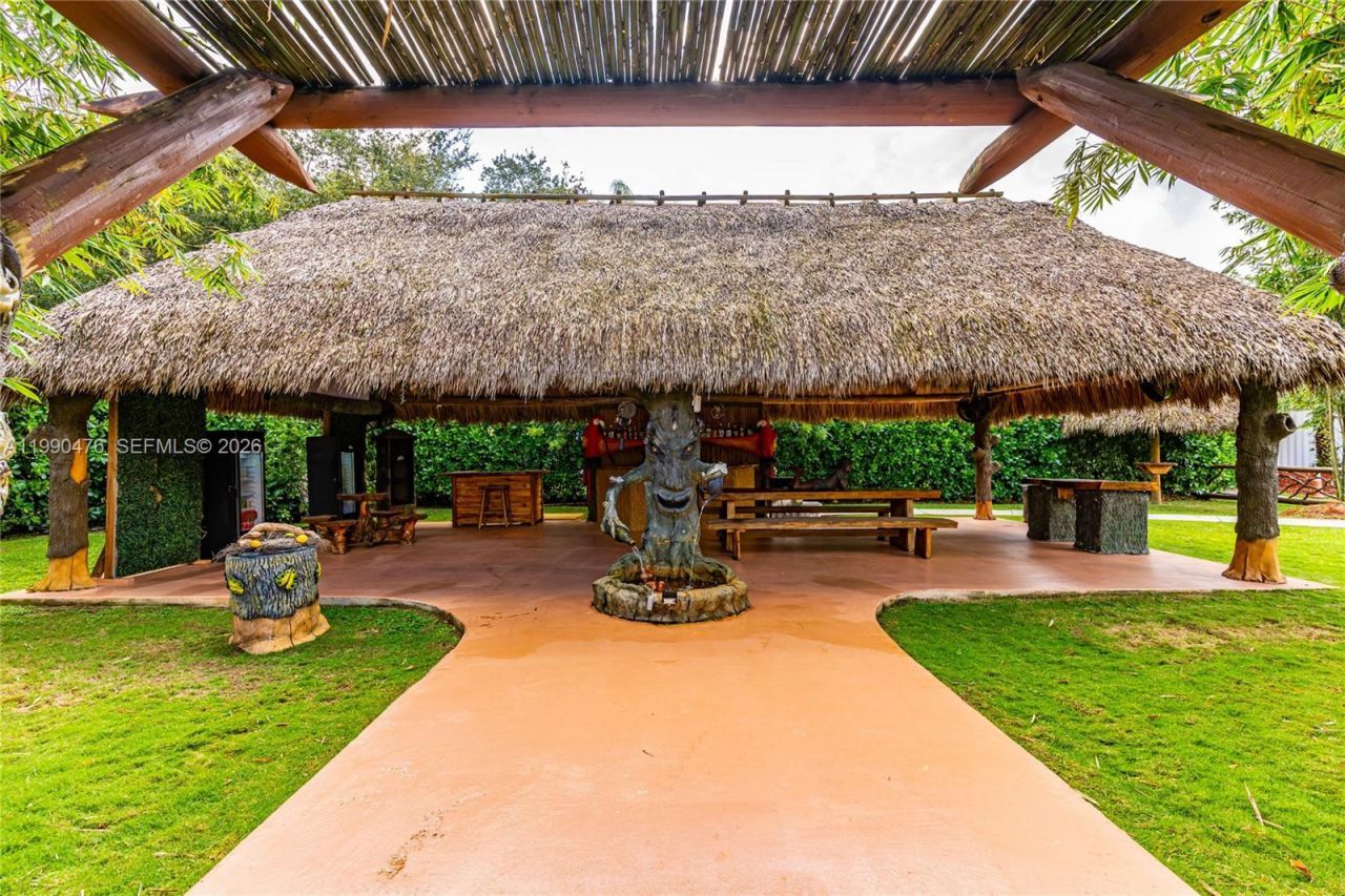 18851 SW 218th St, Miami, FL 33170 Photo