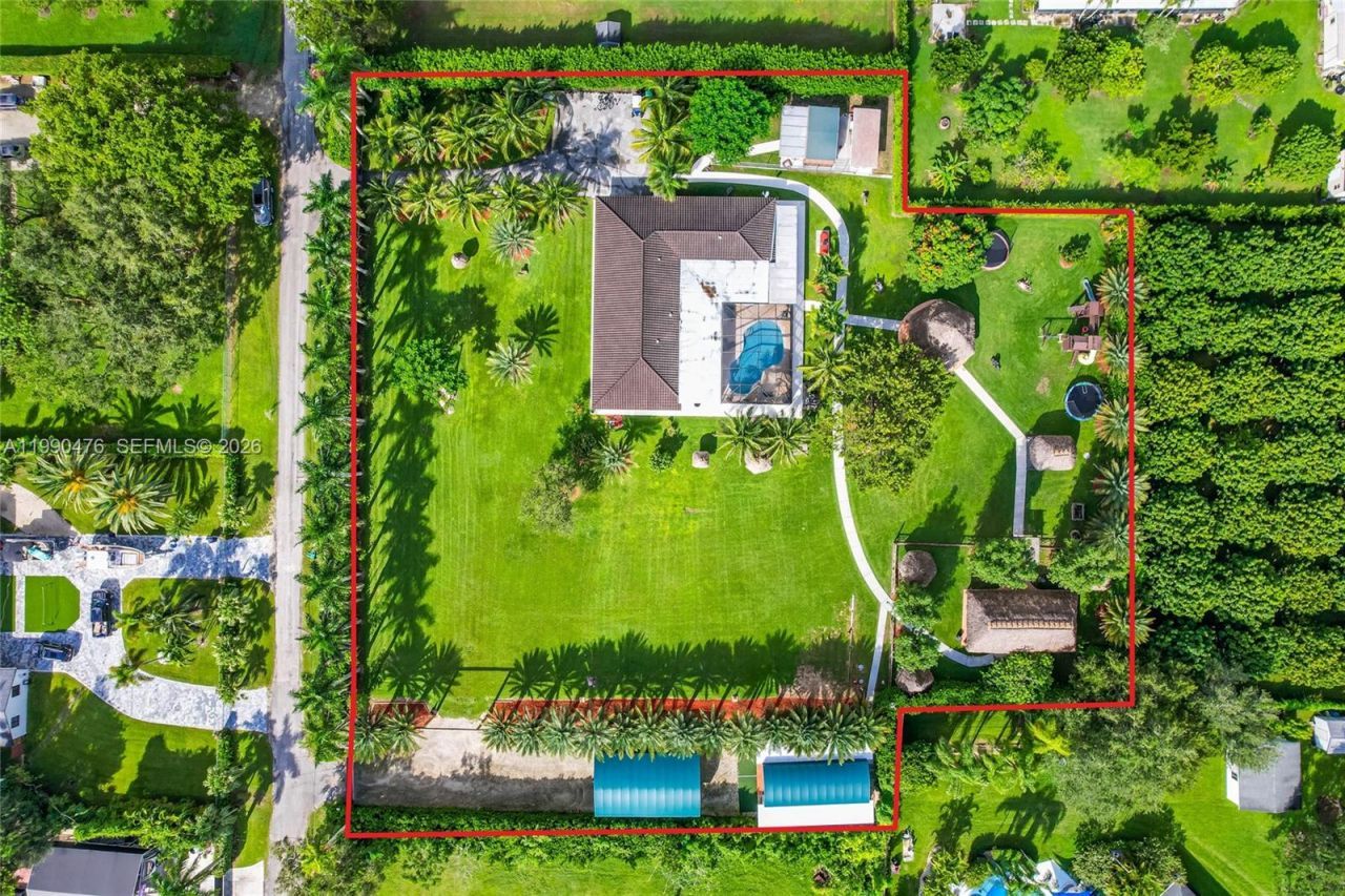 18851 SW 218th St, Miami, FL 33170 Photo