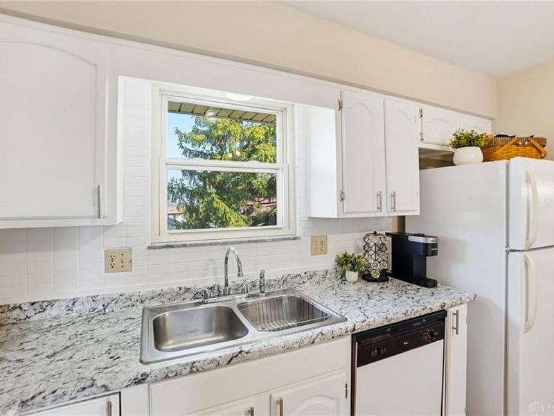 1221 Nassau Drive, Miamisburg, OH 45342 Photo 13