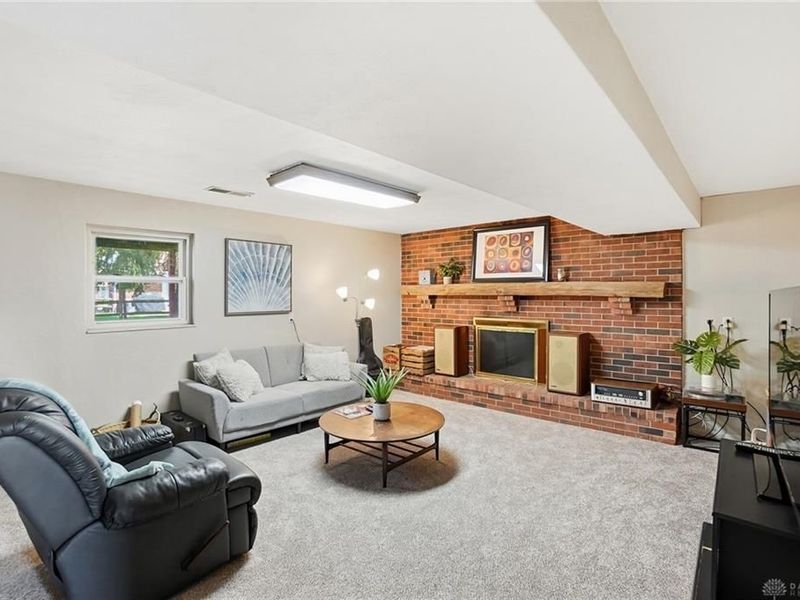 1221 Nassau Drive, Miamisburg, OH 45342 Photo 2