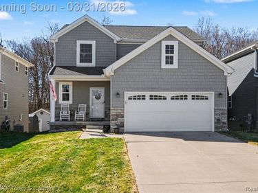 2109 Middle Ridge, Holly Twp, MI 48442