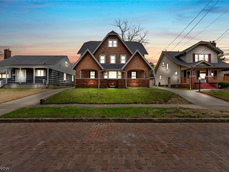 967 Oakland Avenue, Akron, OH 44310 Photo 1