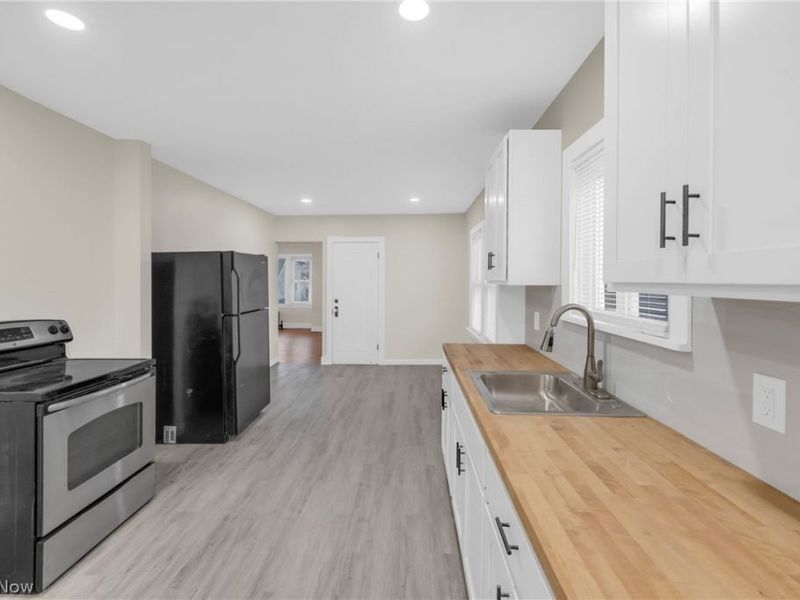 967 Oakland Avenue, Akron, OH 44310 Photo 10