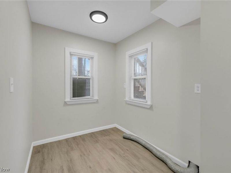 967 Oakland Avenue, Akron, OH 44310 Photo 13