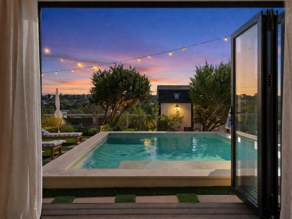 17600 Lake Shore DR, Dripping Springs, TX 78620