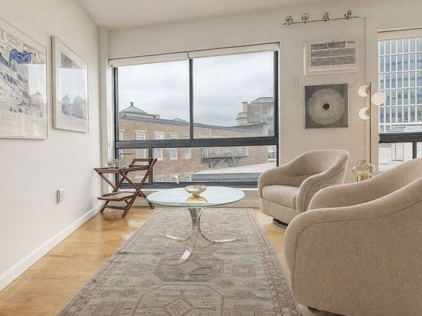 12 Stoneholm St, Unit 520, Boston, MA 02115