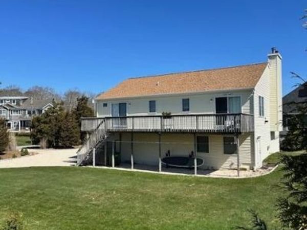 7 Corwin Lane, Hampton Bays, NY 11946