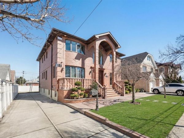 5013 Oceania Street, Oakland Gardens, NY 11364