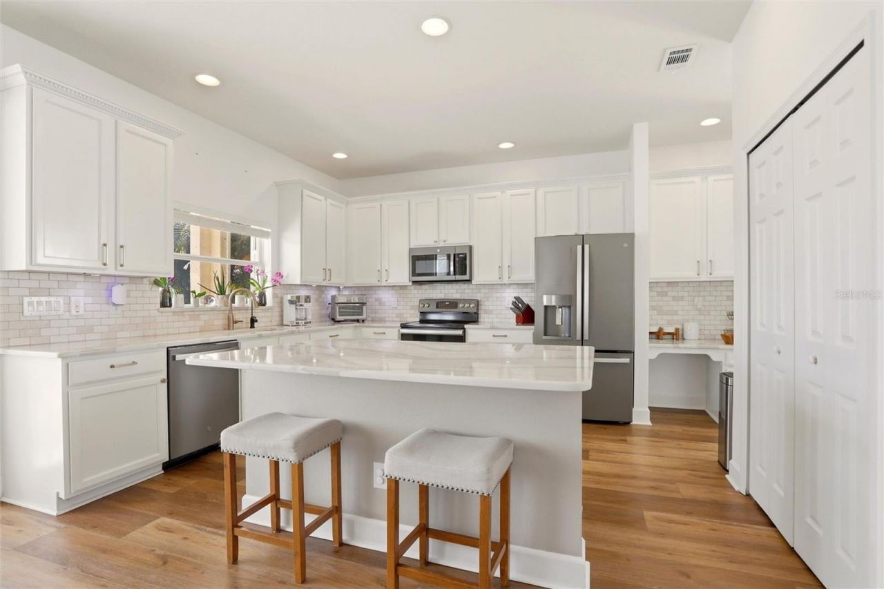 6007 43rd Court E, Bradenton, FL 34203 Photo