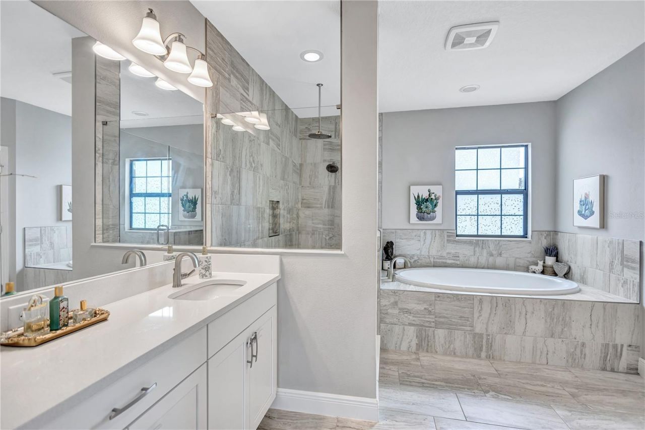 4593 Shoreleaf Loop , Valrico, FL 33596 Photo