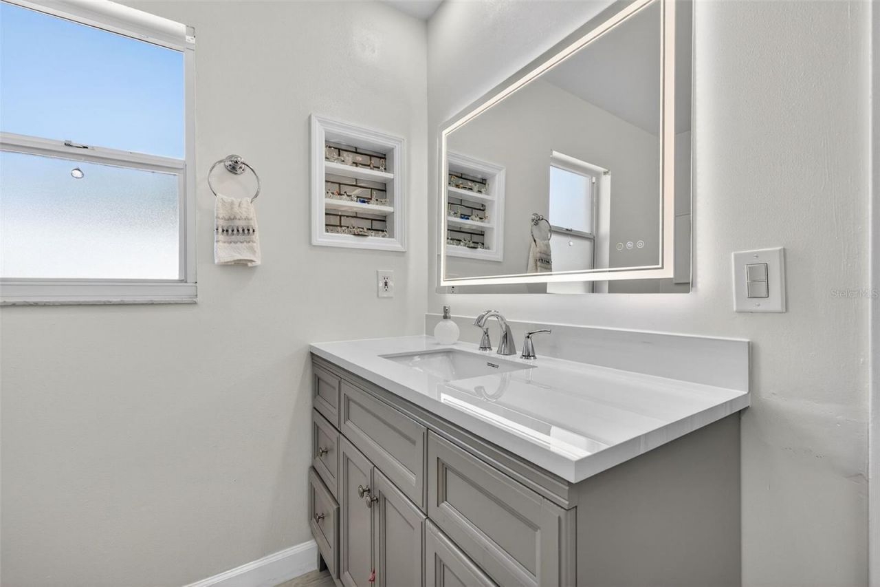 10275 113th Street, Seminole, FL 33778 Photo