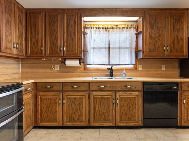 5235 W Ridgewood Road, Springfield, OH 45503 Photo 9