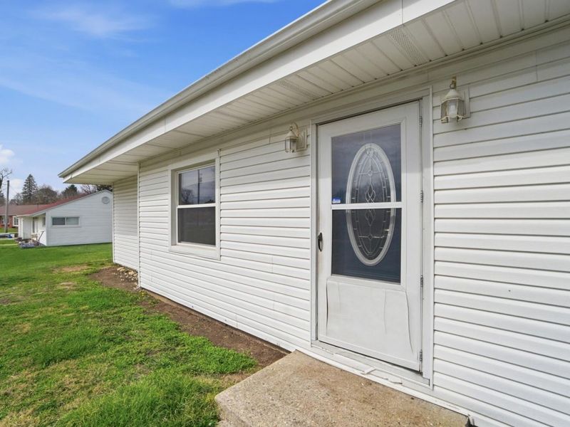 1166 W Sparrow Road, Springfield, OH 45502 Photo 10