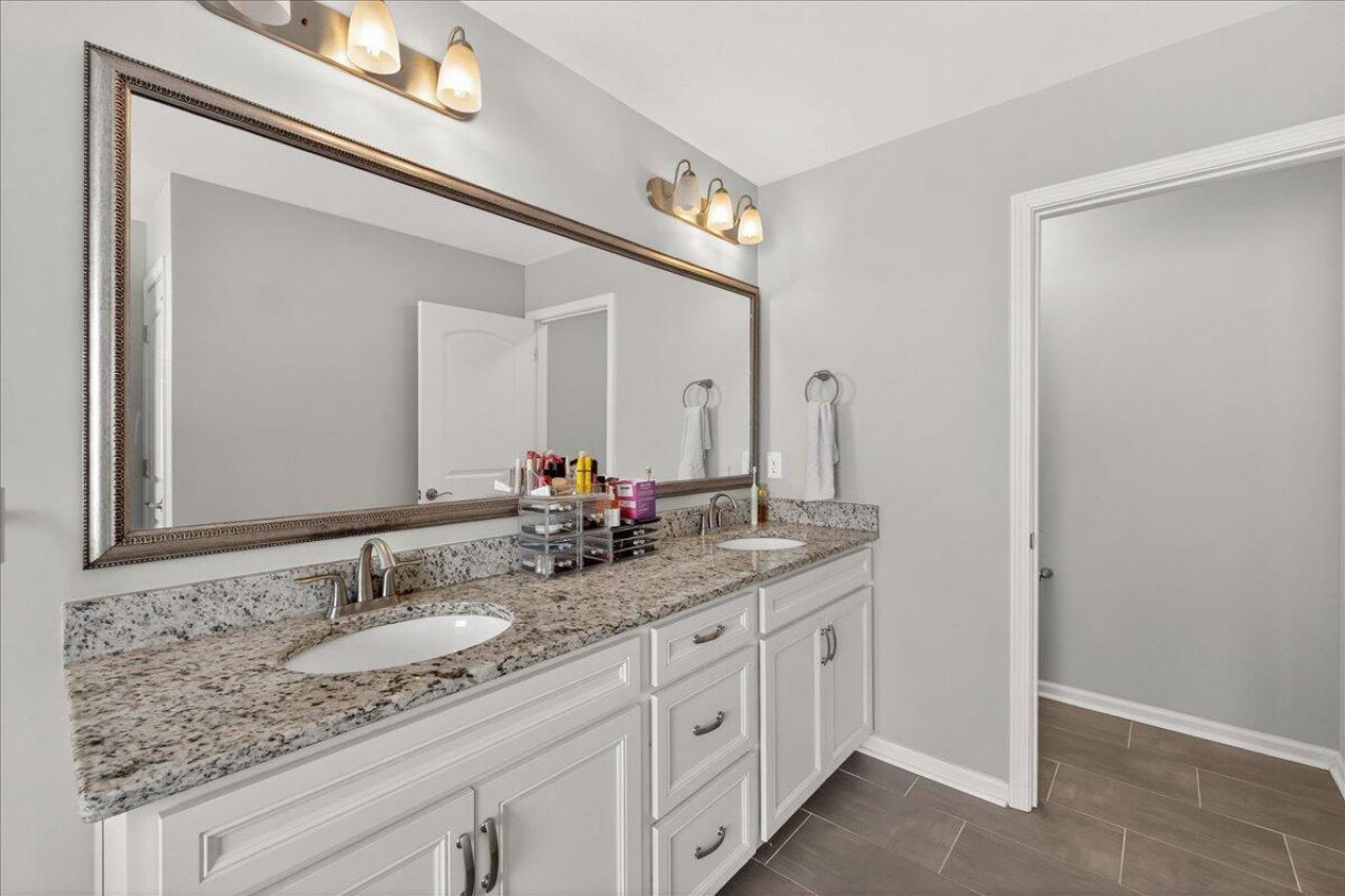 116 Rouen Lane Photo 34