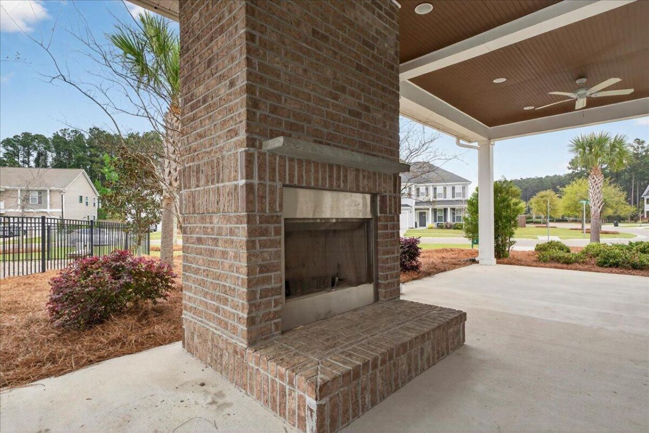 116 Rouen Lane Photo 44