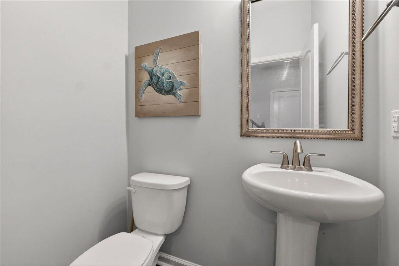 116 Rouen Lane Photo 9