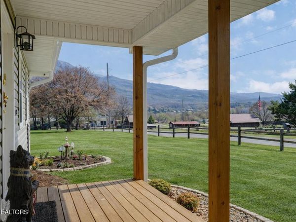 3138 Laurelwood Lane, Sevierville, TN 37862